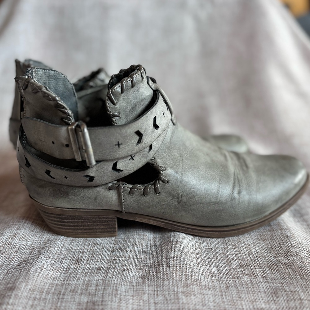 Rampage Ankle Boots
